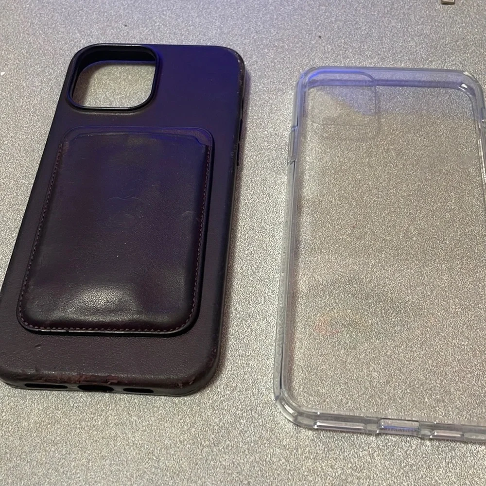 Apple phone case with magnet of credit card . 100’/. Lather plus one clear case